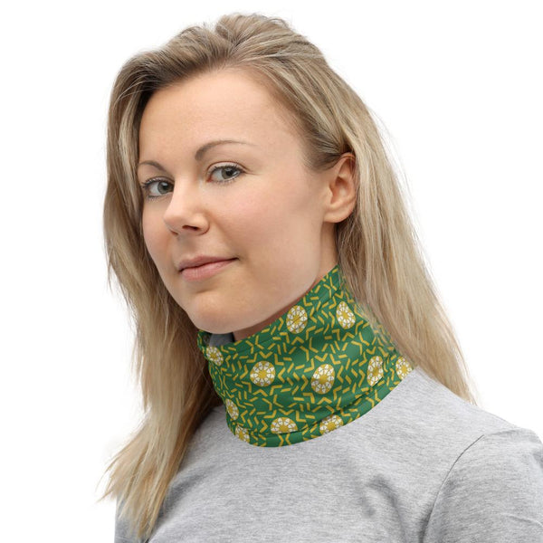 Face/neck/head covering featuring a pattern of radiating hearts, green